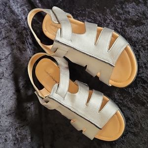Comfortview Tiffany Silver Sandals LNC WO's 7.5